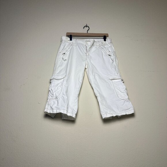 Y2K Jordache Women 11/12 Capri Cargo Shorts Floral Embroidered Punk White Indie - Picture 1 of 16